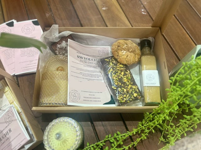 MOTHER'S DAY GIFT BOX