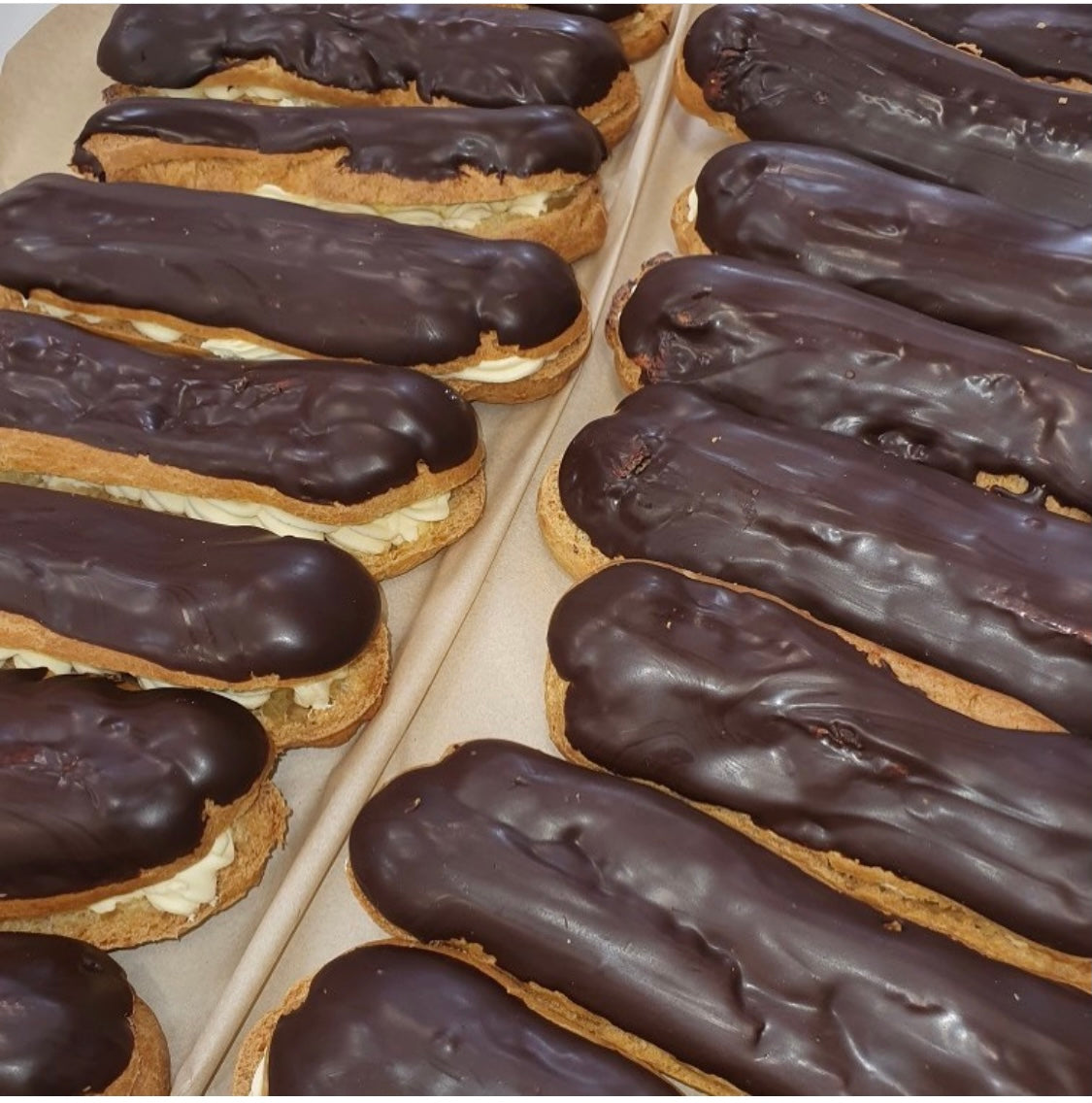 Sweet: Large Chocolate Eclairs