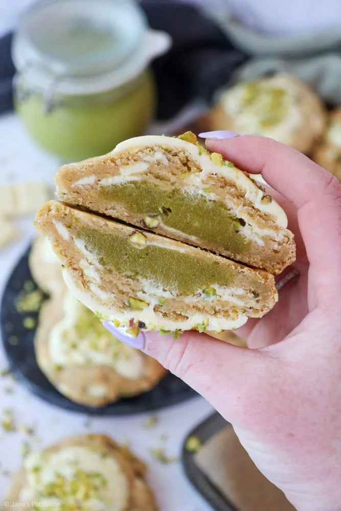 Sweet: New York Style ‘Papi’ Pistachio Cream Cookie
