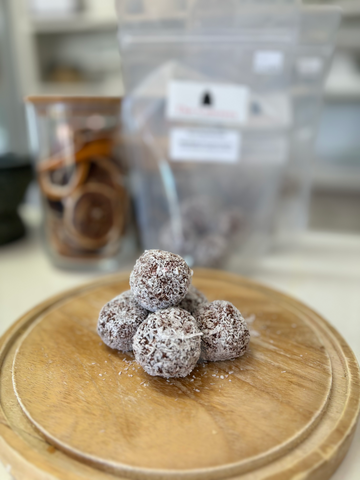 Cocktail: Bite Size Bliss Balls. Yummy and Healthy!