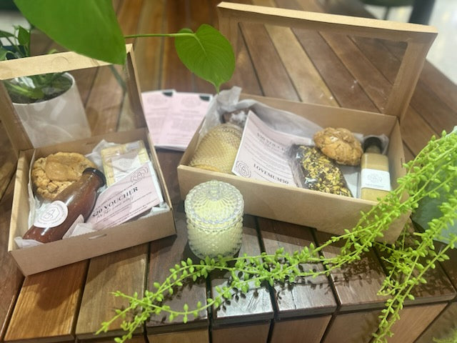 MOTHER'S DAY GIFT BOX